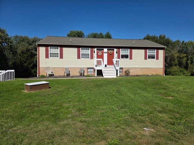 Building Photo - 152 Church St Unit 152-D