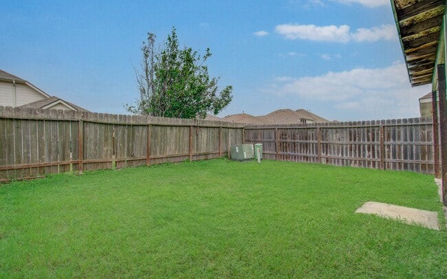 Building Photo - 13963 Maximos Dr