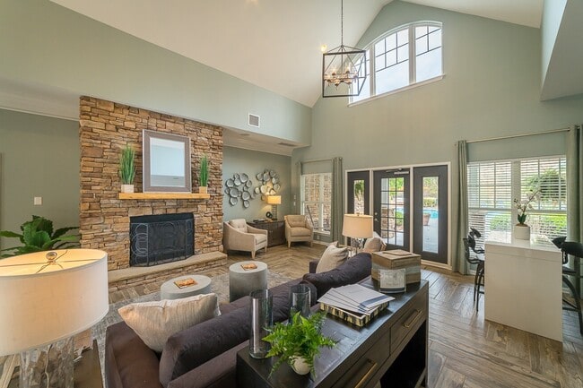 Building Photo - Polo Village