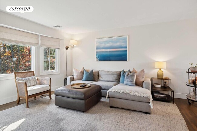 Photo - 11 N Valley Rd