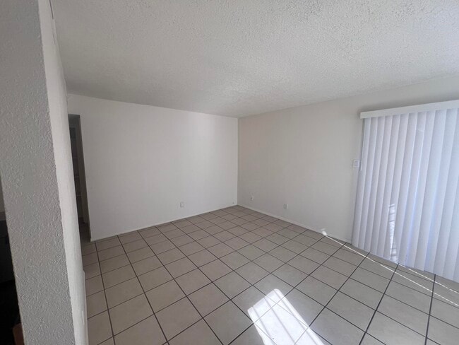 Photo - 1005 Dickerson Dr SE