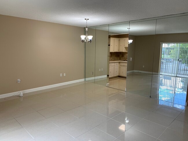 Living room - 5731 NW 37th St Unit 219