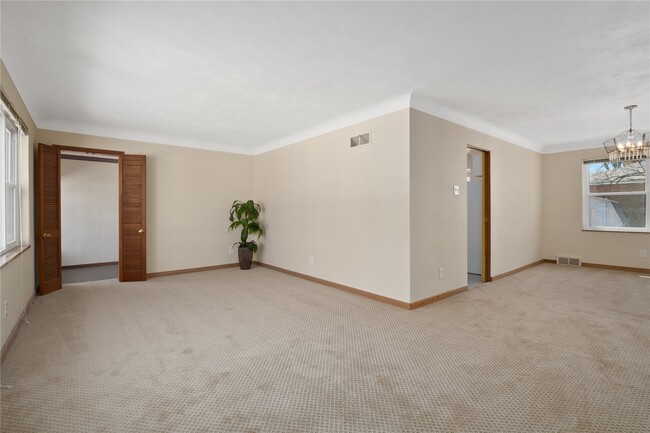 Photo - 17 Valley Dr