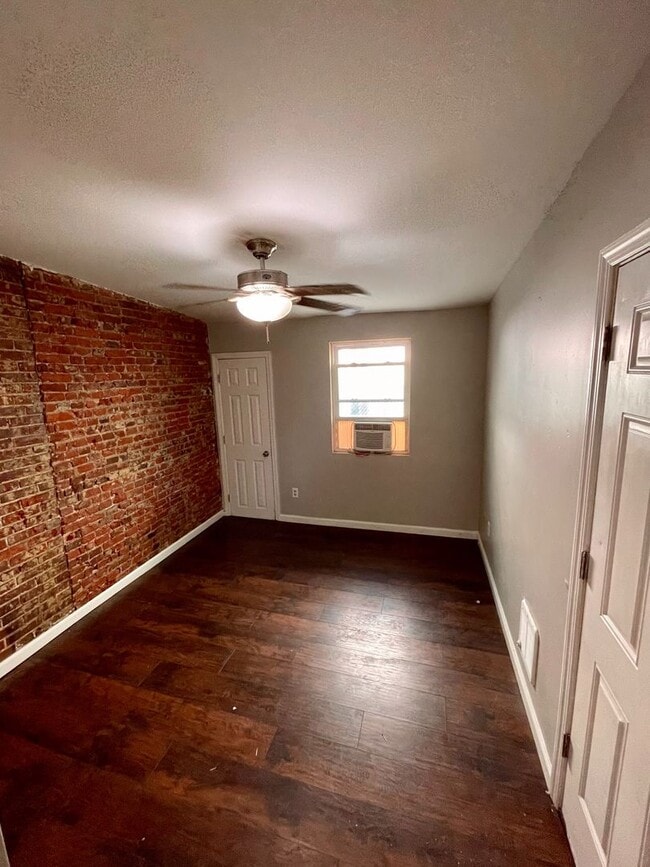 Photo - 2131 E Tioga St Unit 1st Floor