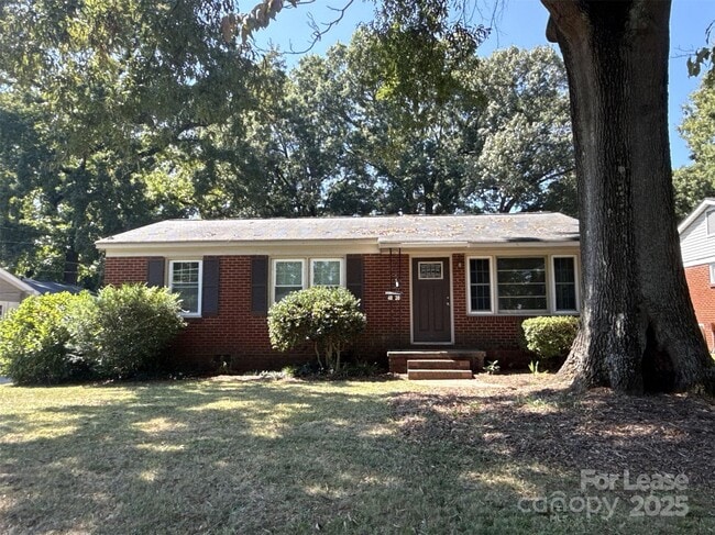 Building Photo - 4820 Charleston Dr Rental