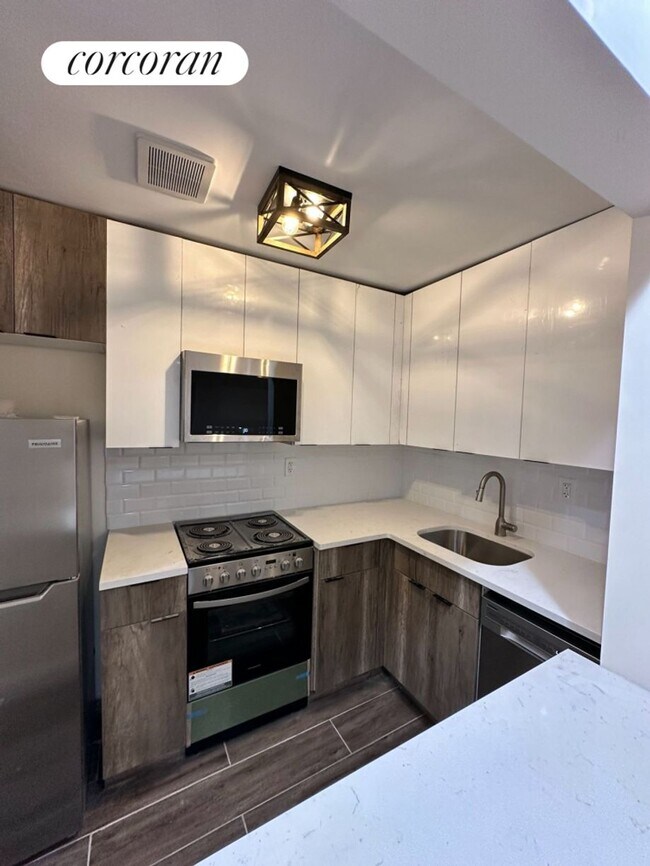 124 New York Ave Apartment Brooklyn, NY