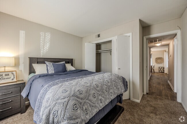 2BR, 1BA - 1,091SF - Bedroom 1