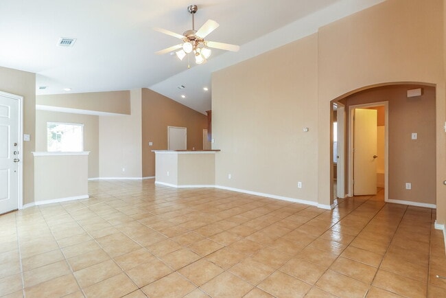 Photo - 6440 Regina Dr