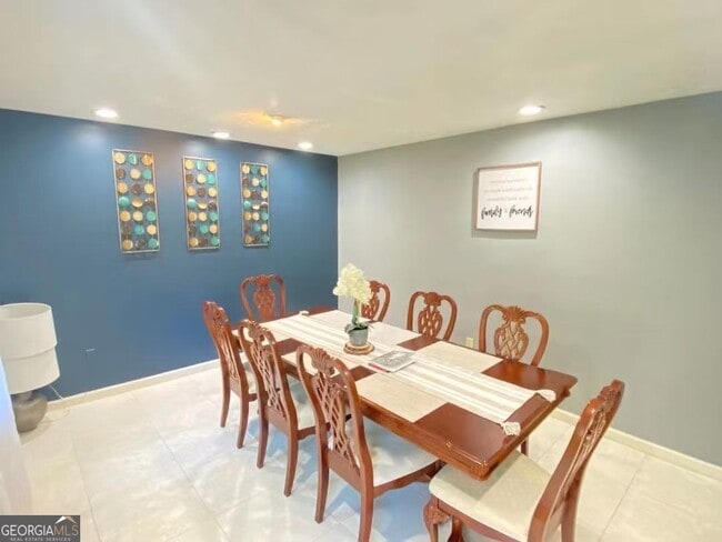 Photo - 339 Desiree Dr NW