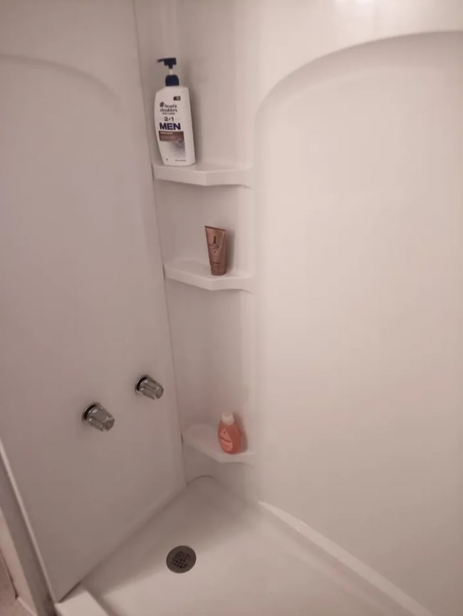 Photo - 2753 Deans Bridge Rd