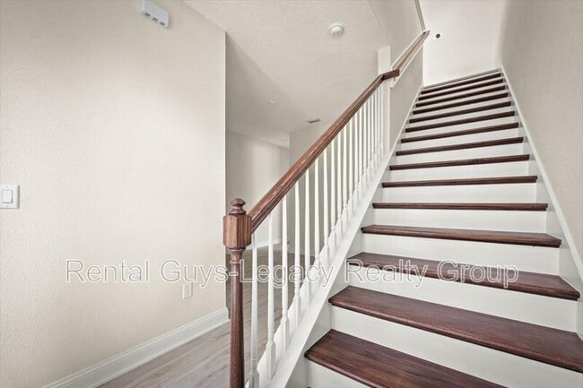 Photo - 42 Banfield Ln