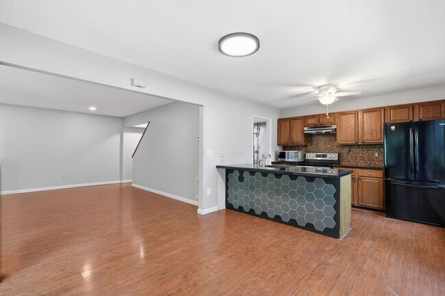 Photo - 3103 Babashaw Ct
