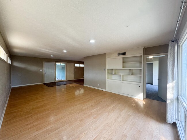 Photo - 4409 McCrory Ave