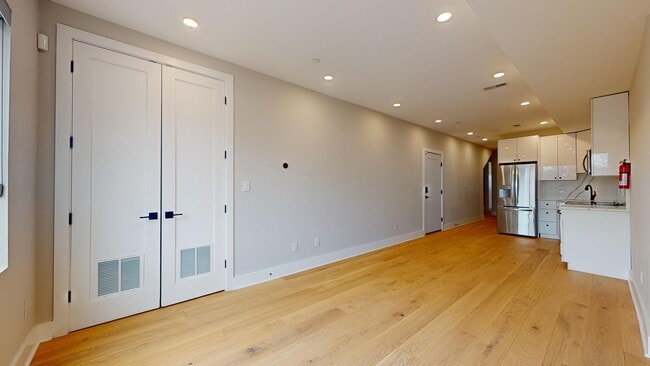 Photo - 828 18th St NE Unit 201
