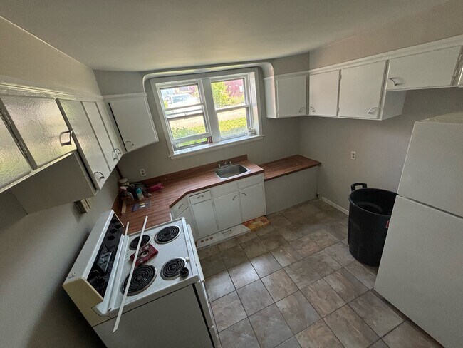 Photo - 15 West Ln Unit 1