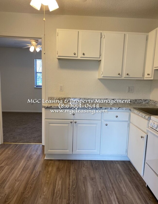 Photo - 303 SE Grand Ave Unit 303-8 SE Grand Ave