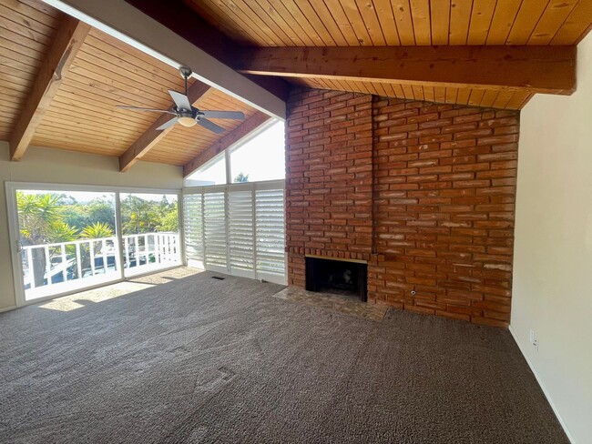 Photo - Beautiful 4B/2.5BA House in Oceanside w/ Attached Garage & W/D!