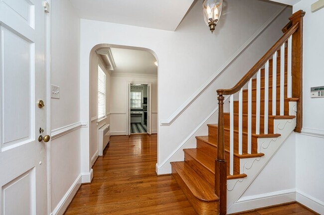222 Sunset Dr