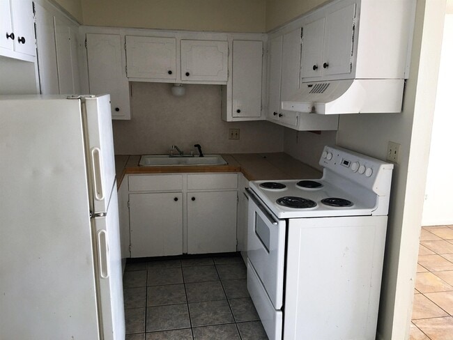 Photo - 5400 Stanley Dr Unit 12