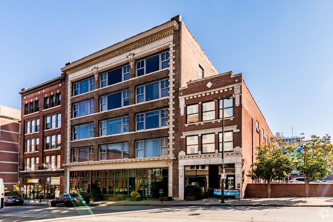 Photo - 915 Broadway Apartments
