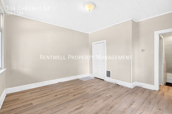 334 Chesnut St-