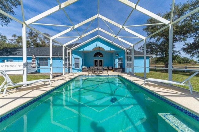 Building Photo - 18 NW 144th Dr