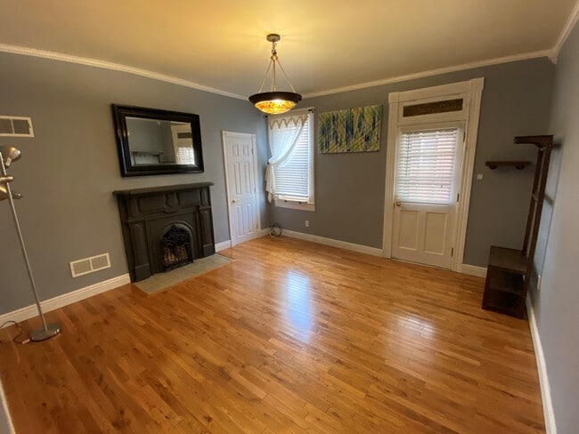 Photo - 1922 Fox Way