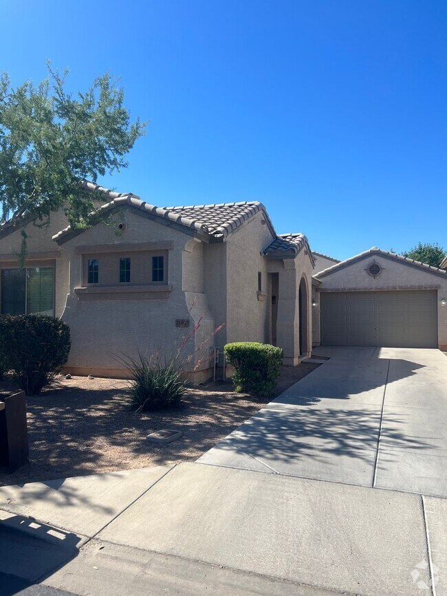Building Photo - Queen Creek Rental