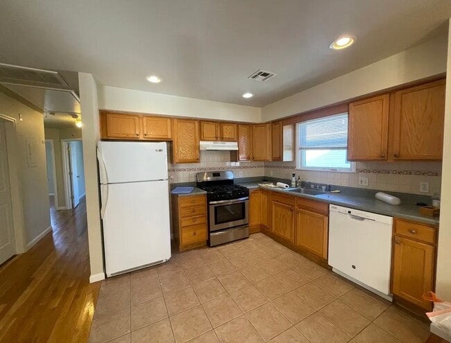 120 South St Unit 3