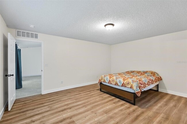 Photo - 64 Radcliffe Dr