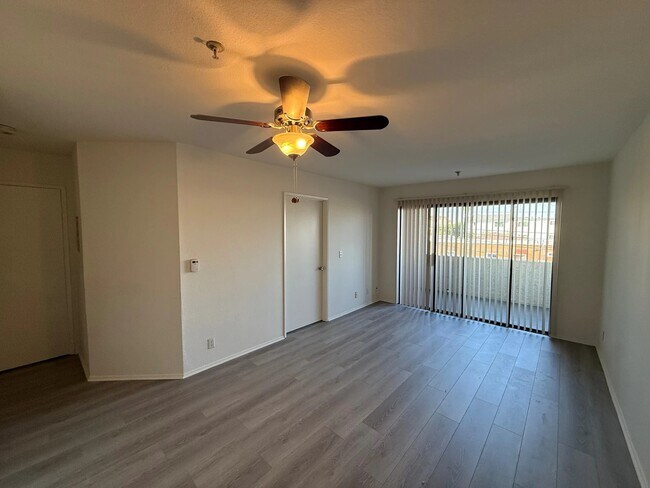 Photo - 14020 Yukon Avenue,