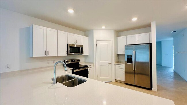 Photo - 2627 Fernleaf St