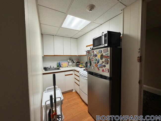 62 Boylston St Unit 704