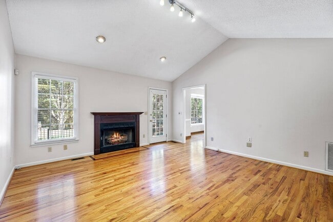 Photo - Beautiful Home in Greer Country Club Estates W/Bonus Room