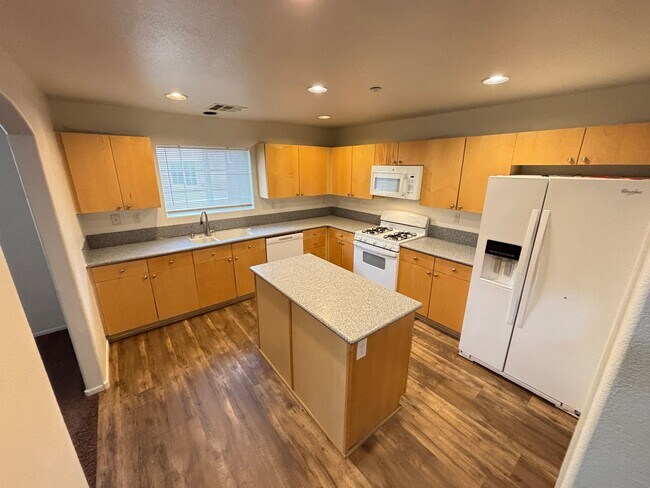 Photo - Beautiful 3 Story 4Bed/3.5/2Car residence located in the Tapestry Community