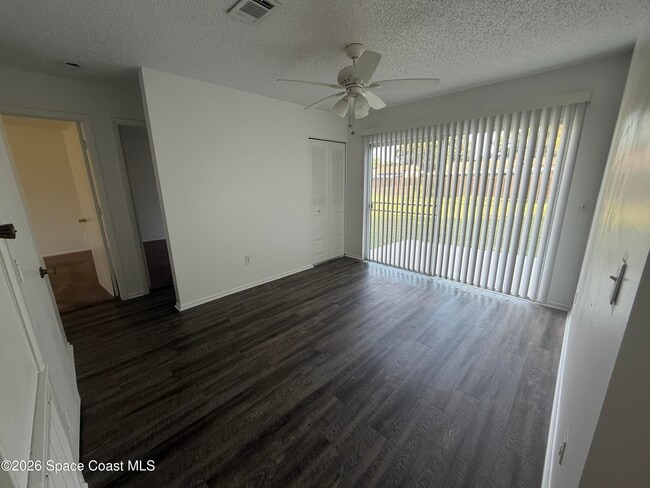 Photo - 1607 Fairfield Cir NE