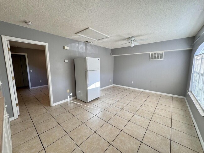 Photo - Studio Apartment – 1 Bed / 1 Bath – Davenport, FL Unidad B