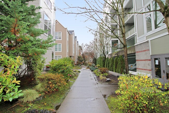 Photo - 1710 S Harbor Way