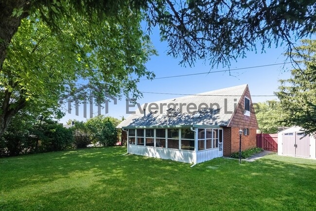 Building Photo - 5992 Rena Pl