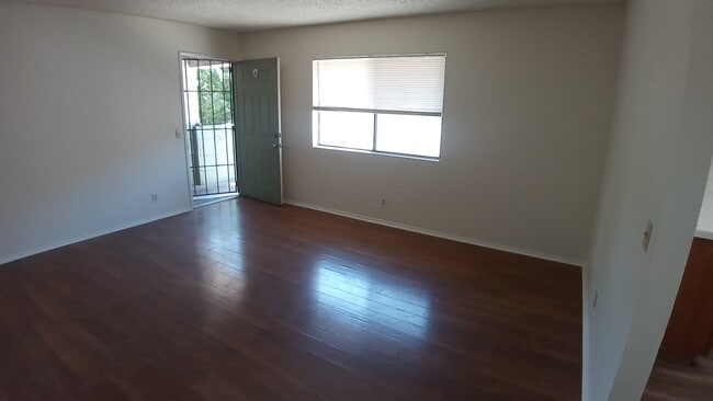 Photo - 510 E Avenue Q2 Unit A