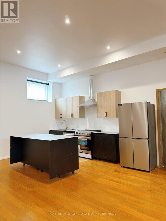 Photo - 17 Cavotti Crescent