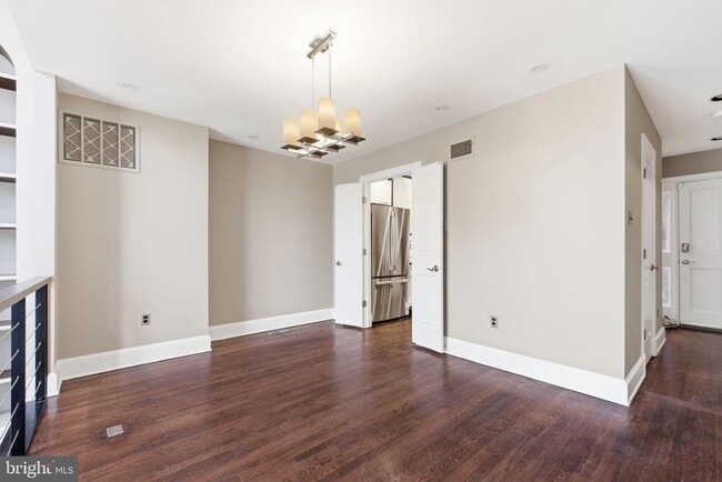 Photo - 3919 Georgetown Ct NW