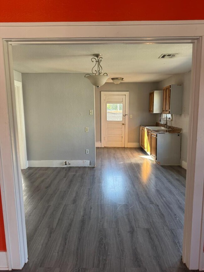 Photo - 416 S Adams St