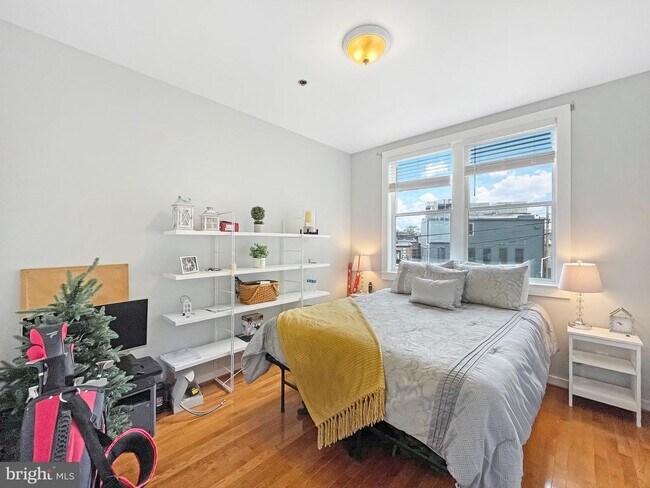 Photo - 1367 Florida Ave NE Unit 302