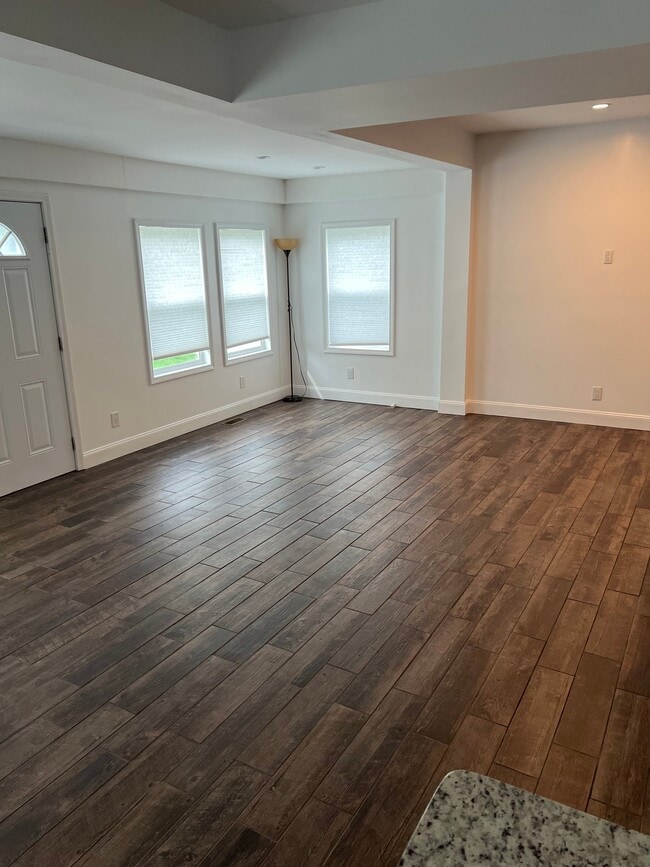 Photo - 1109 W 34th St