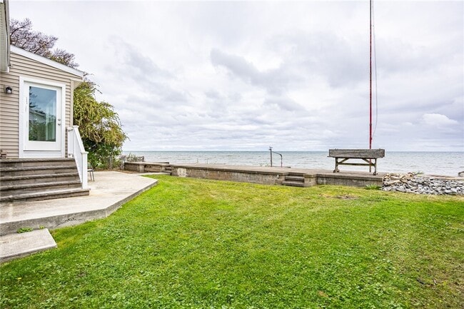 Photo - 200 Lakeshore Dr