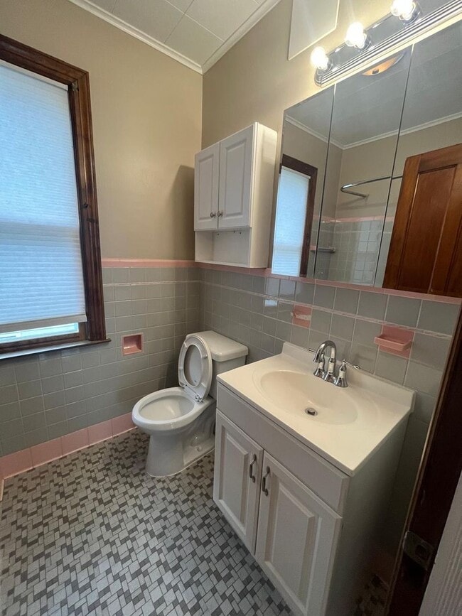 Photo - 117 Maple St