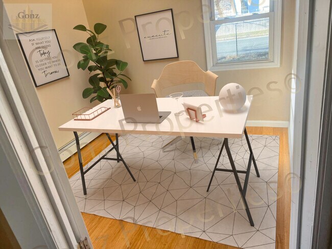 Photo - 664 Taylor Ave