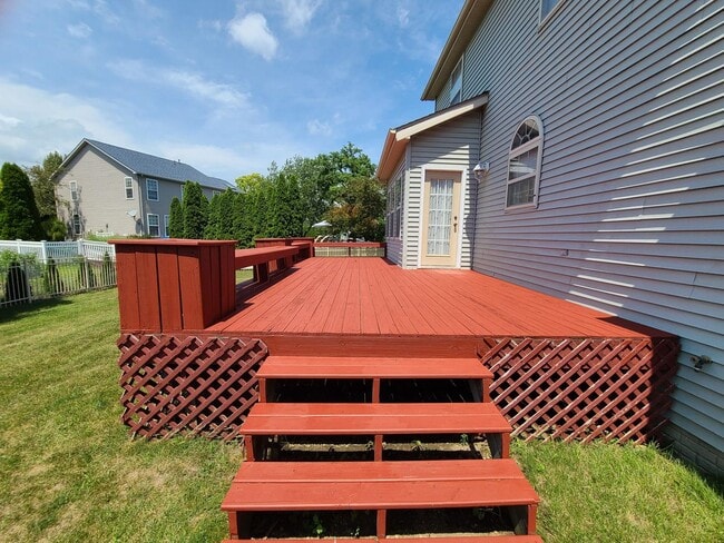 Photo - 5 Bedroom 2 and 1/2 bathrooms located in Cherry Hills Subdivision! Available Now!