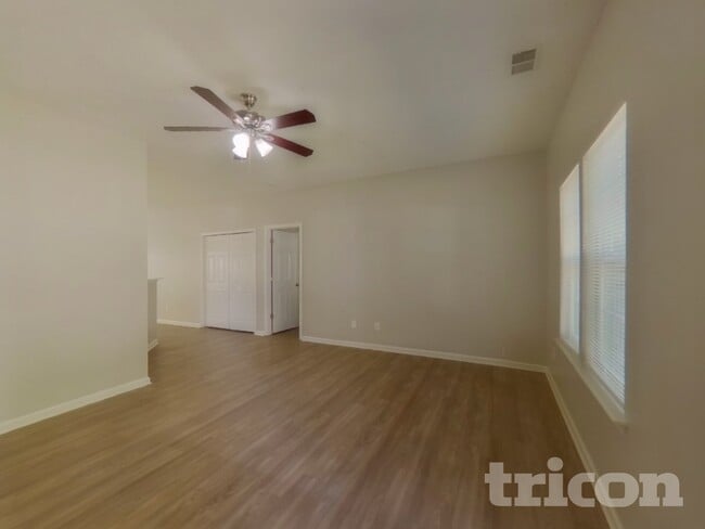 Photo - 1526 Jeffrey Bryan Dr